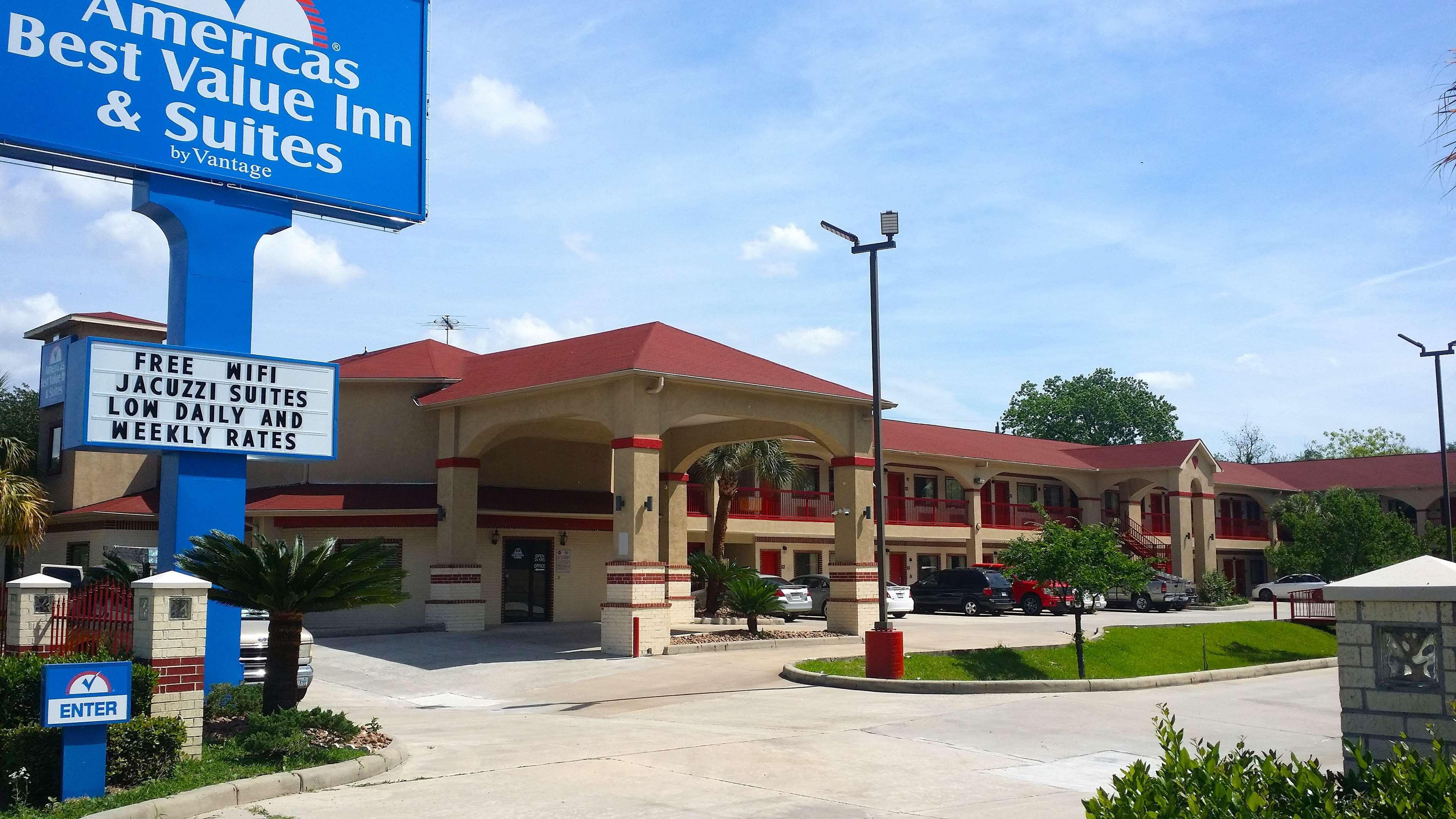 فندق راديسون بورتو أليجري بورتو أليغري المظهر الخارجي الصورة Americas Best Value Inn