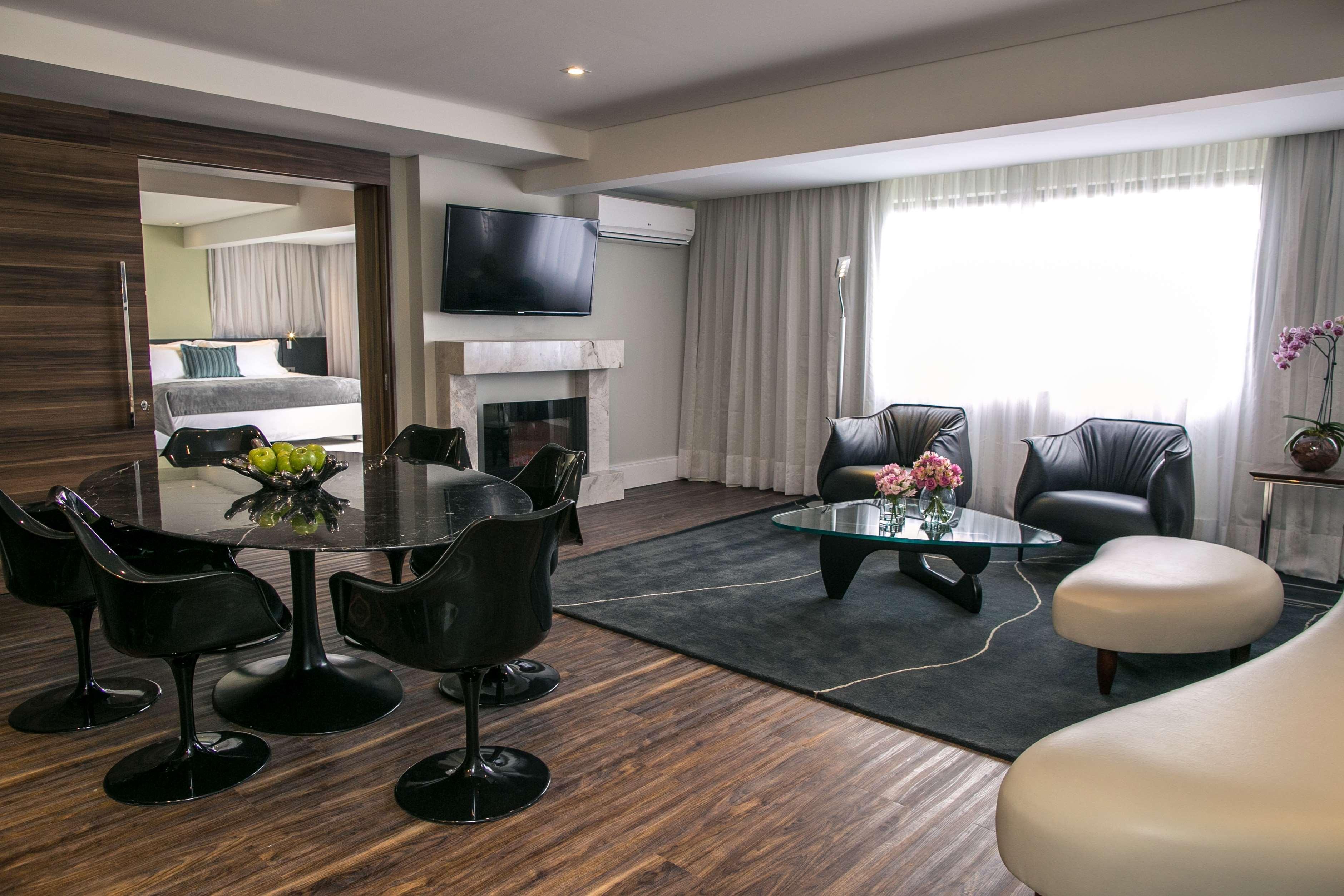 فندق راديسون بورتو أليجري بورتو أليغري المظهر الخارجي الصورة Suite at the Hotel
