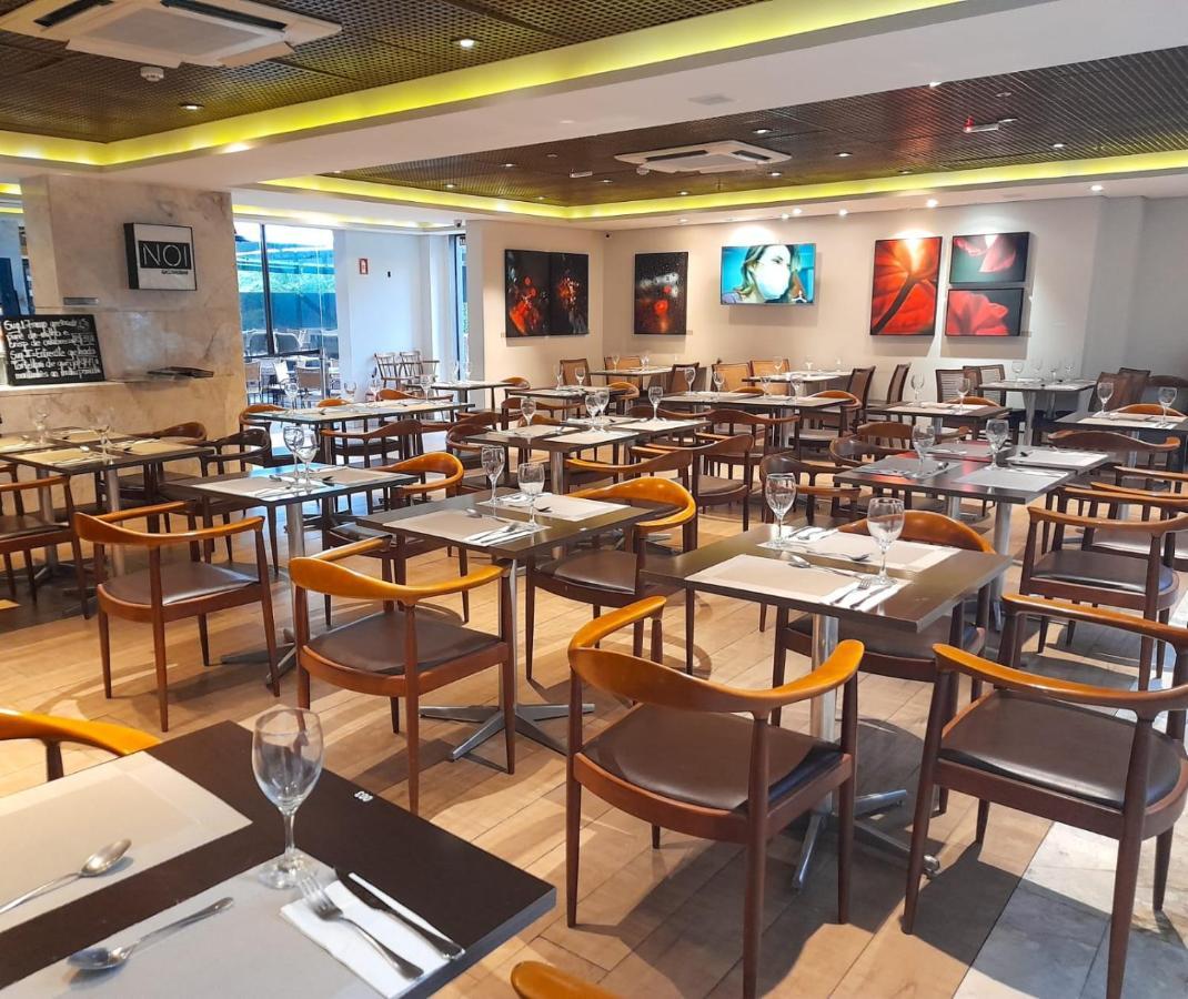 فندق راديسون بورتو أليجري بورتو أليغري المظهر الخارجي الصورة The interior of the restaurant