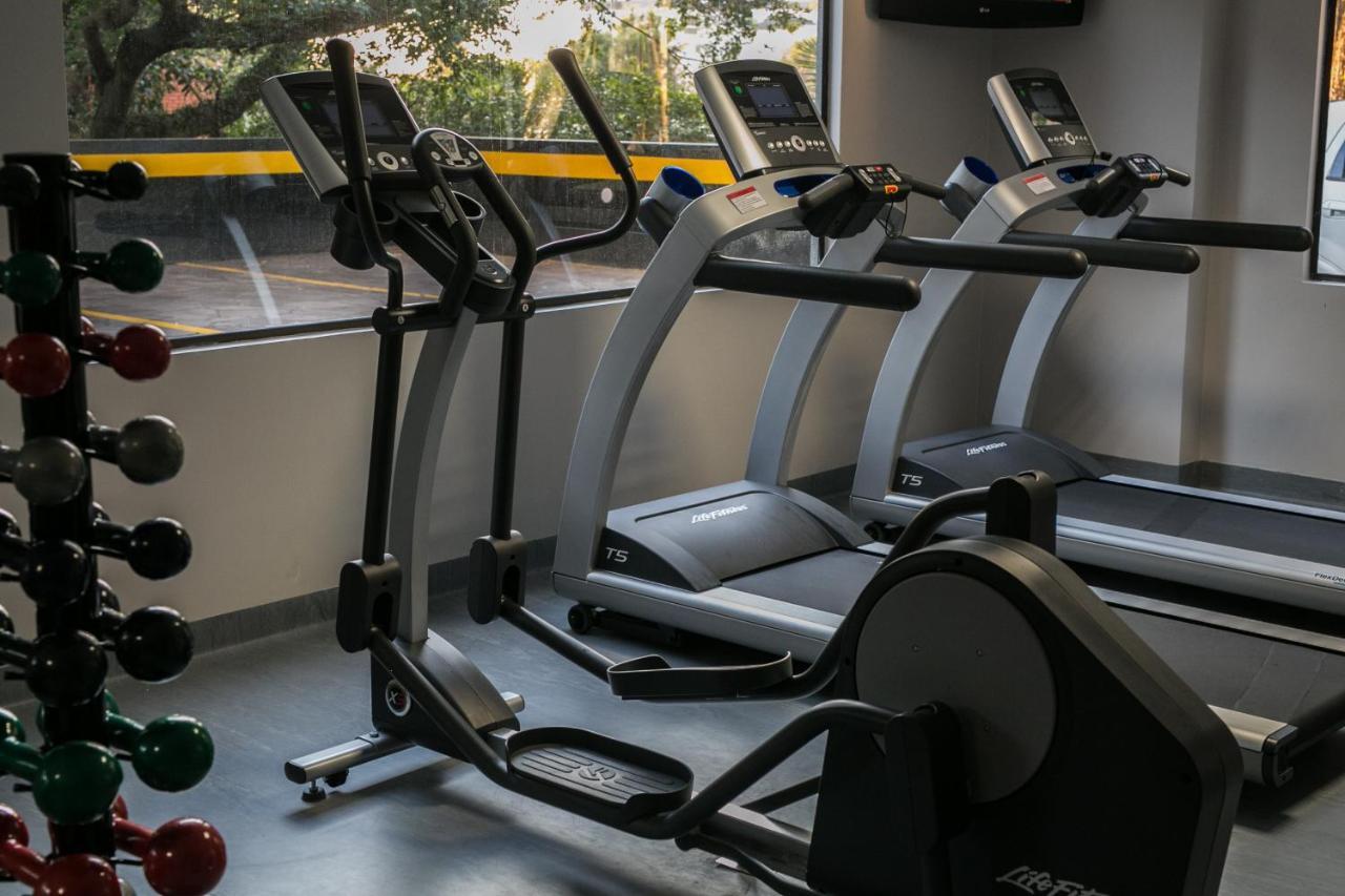 فندق راديسون بورتو أليجري بورتو أليغري المظهر الخارجي الصورة Elliptical trainer